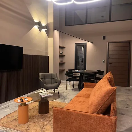 The 9 Loft Pírgos
